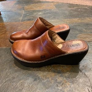 Born Clogs size 8